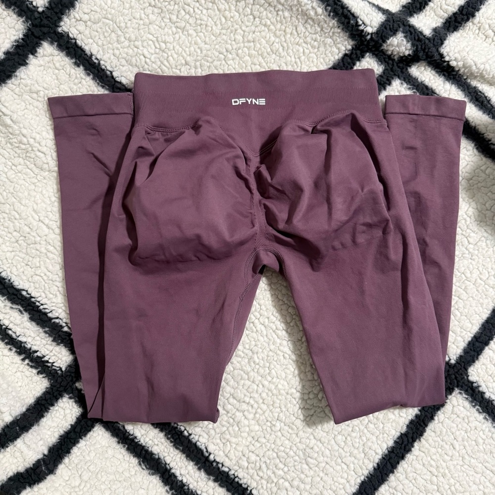 Grape DFYNE Impact Leggings